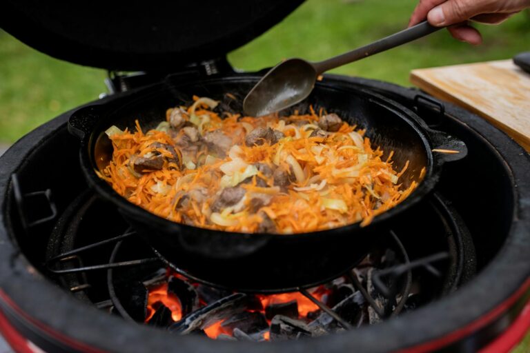 Keramikgrill Test: Die besten Big Green Egg Alternativen
